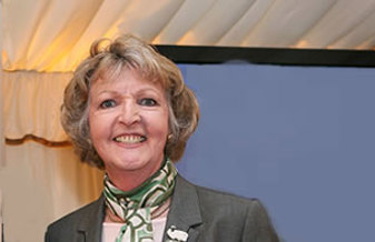 Penelope Keith 2.jpg (1)